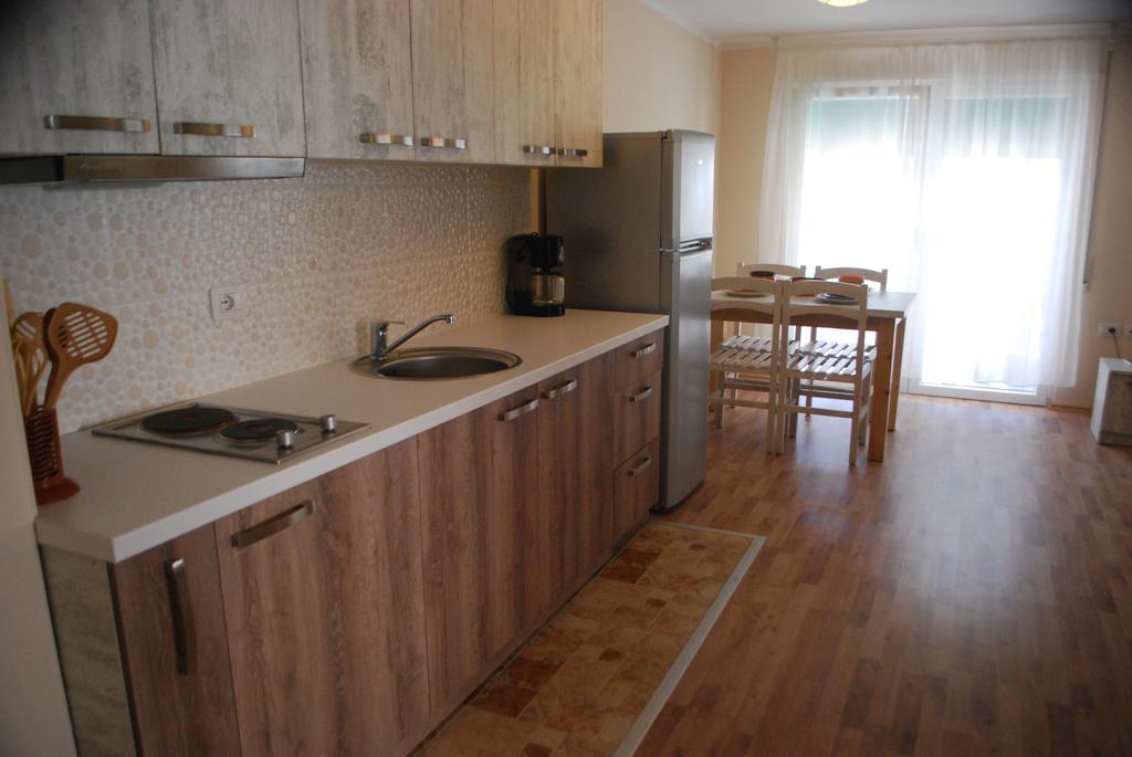 Rezidenca Kalter Durres Apartment Golem  Ngoại thất bức ảnh